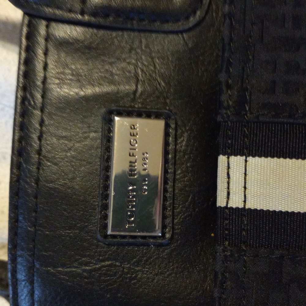Tommy Handbag - Picture 2 of 4